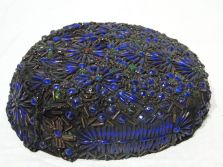 Antik fejfedő kalap kövekkel díszítve