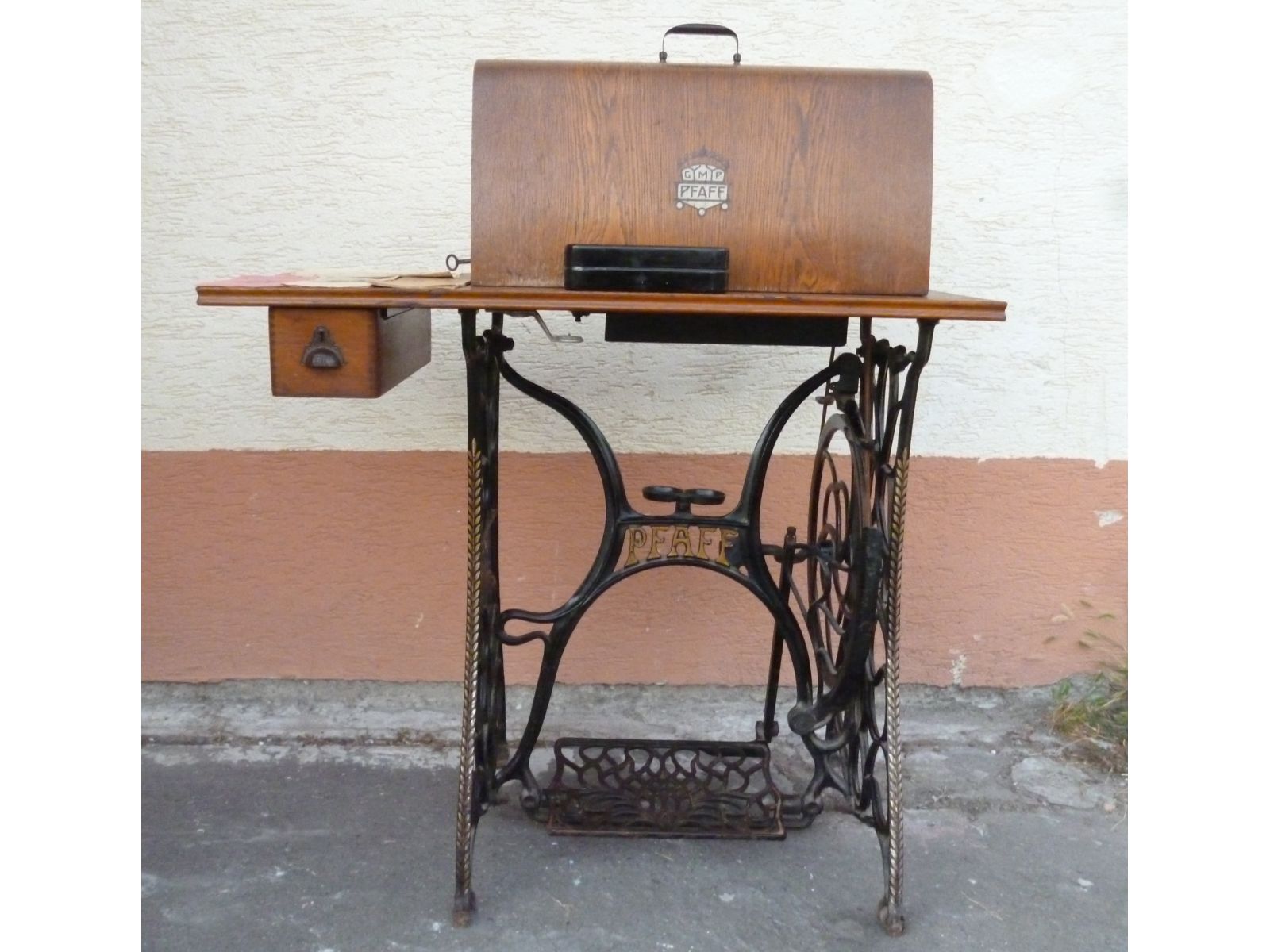 Antik PFAFF varrógép