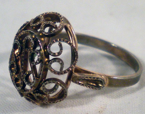 Filigránozott régi női gyűrű