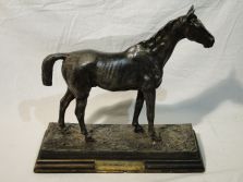 Antik öntöttvas ló szobor