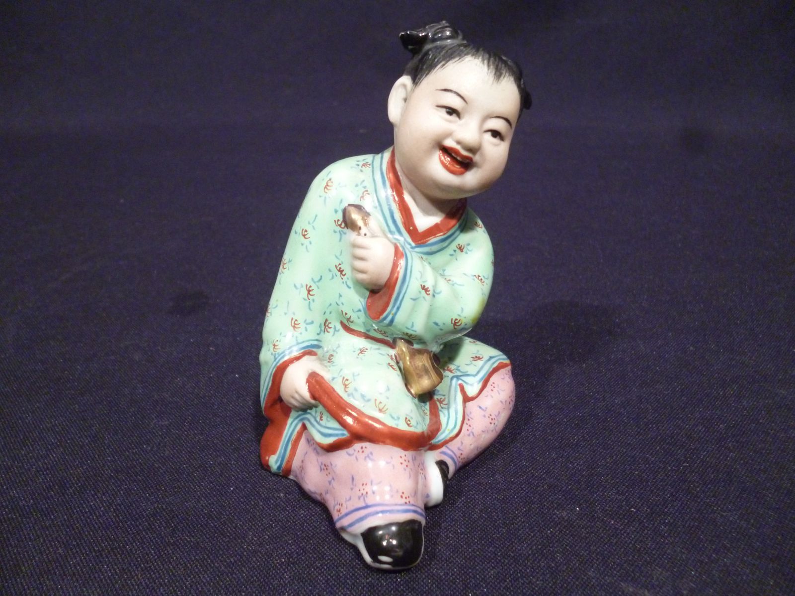 Régi jelzett japán porcelán figura 9 cm