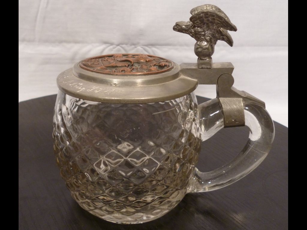 Antik 1909-es üveg ón fedeles kupa