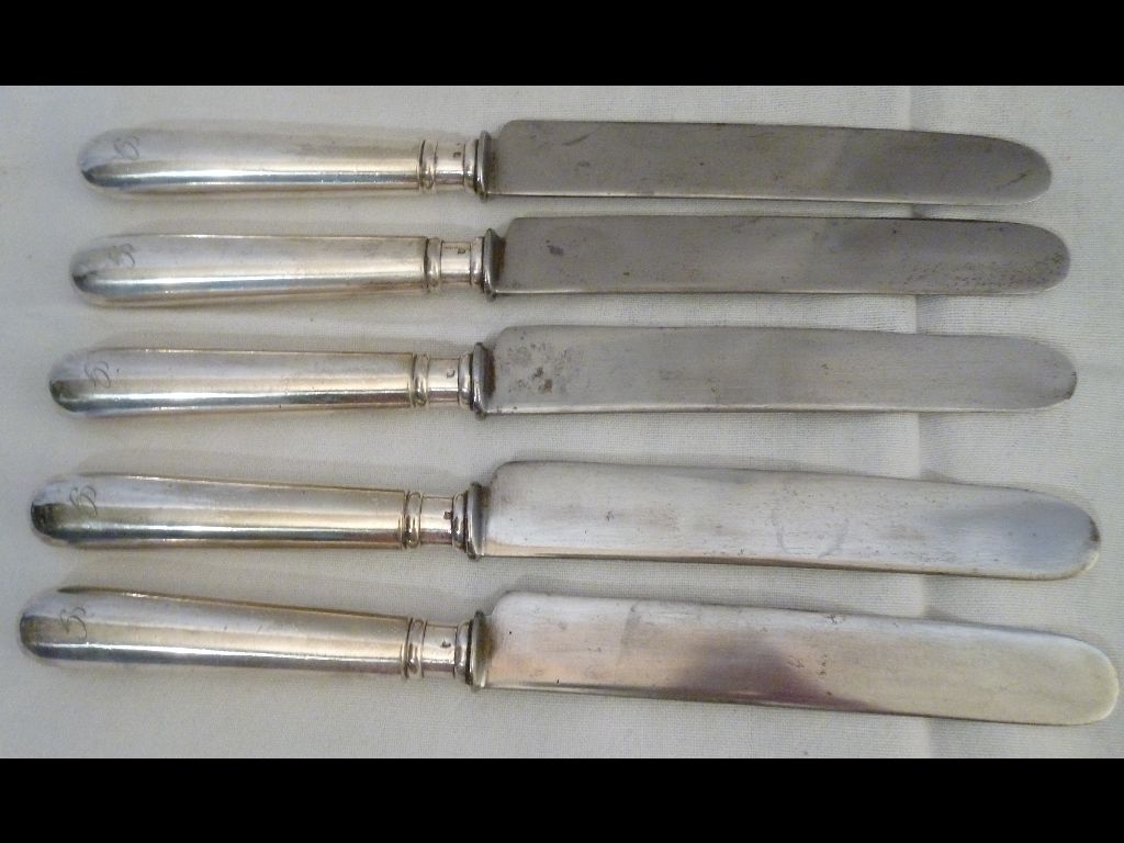 Régi ezüst nyelű kés készlet 5 db