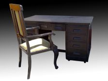 Fekete lingel szerű íróasztal +karfás szék
