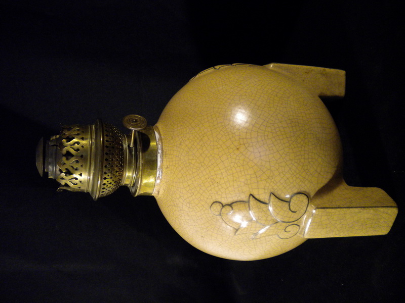 Antik különleges petróleumlámpa gömb alakú
