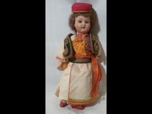 Antik porcelán fejű baba szerb népviselet