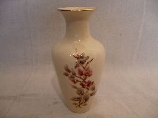 Vaj színű Zsolnay porcelán váza 16cm