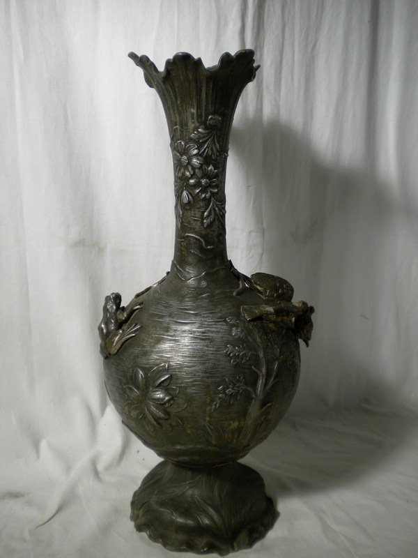 Antik nagyméretű spiáter kandalló váza