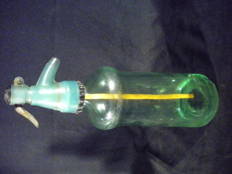 Antik zöld színű szódás üveg szifon